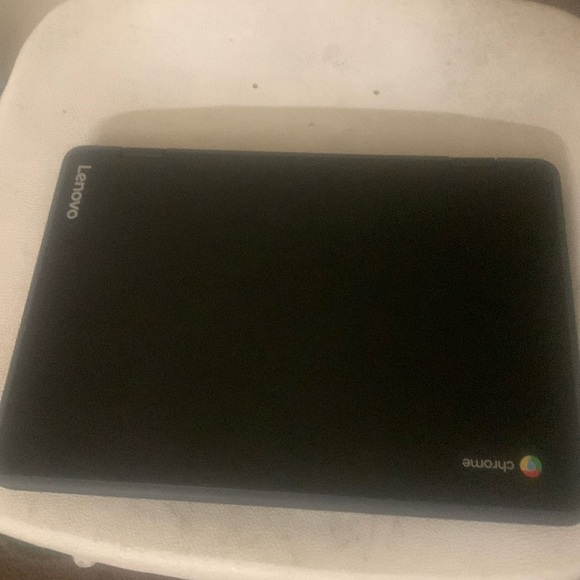Chrome Lenovo touch screen/laptop